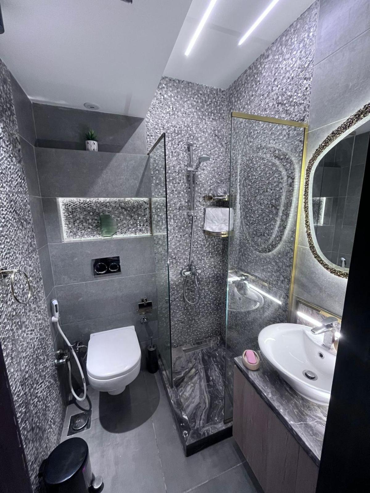 Ultra Luxury Penthouse, Nacr Cairo